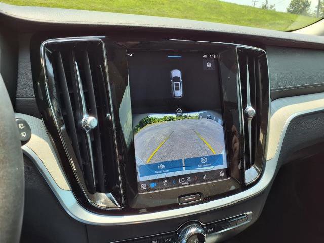 Used 2023 Volvo V60 B5 Cross Country Ultimate w/ Climate Package image 12