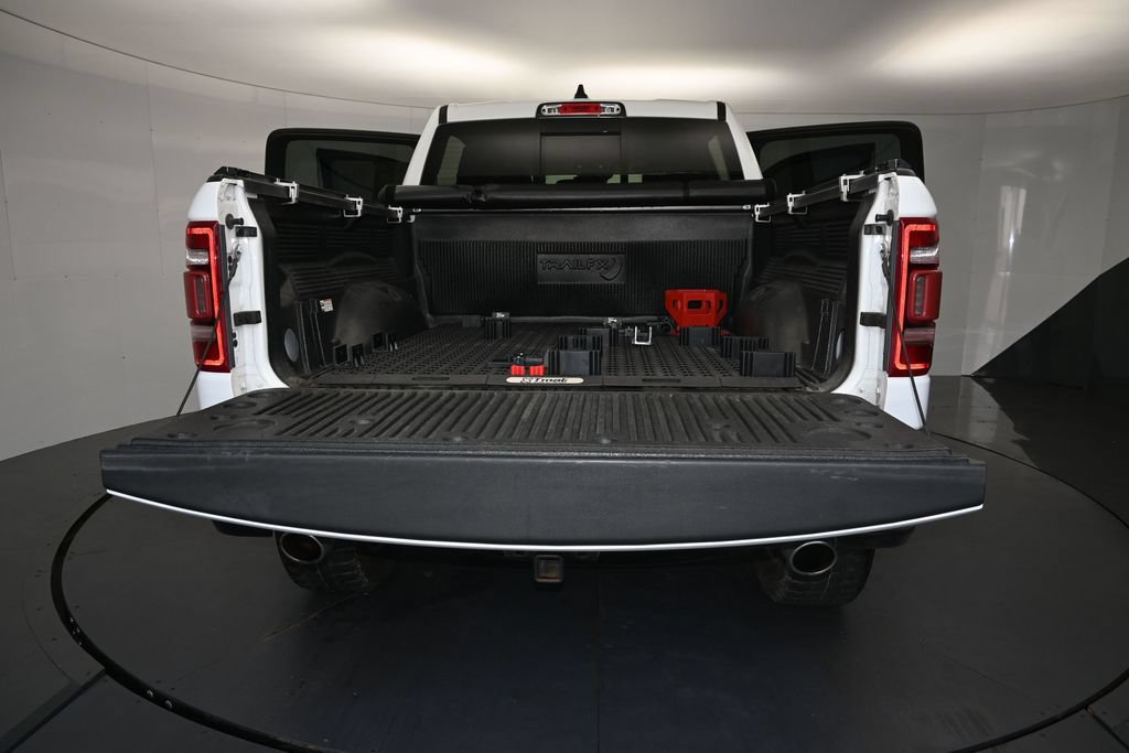 Used 2022 RAM 1500 Laramie AWD/4WD image 11