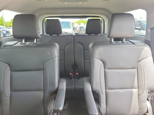 Used 2017 GMC Acadia SLT AWD/4WD image 21