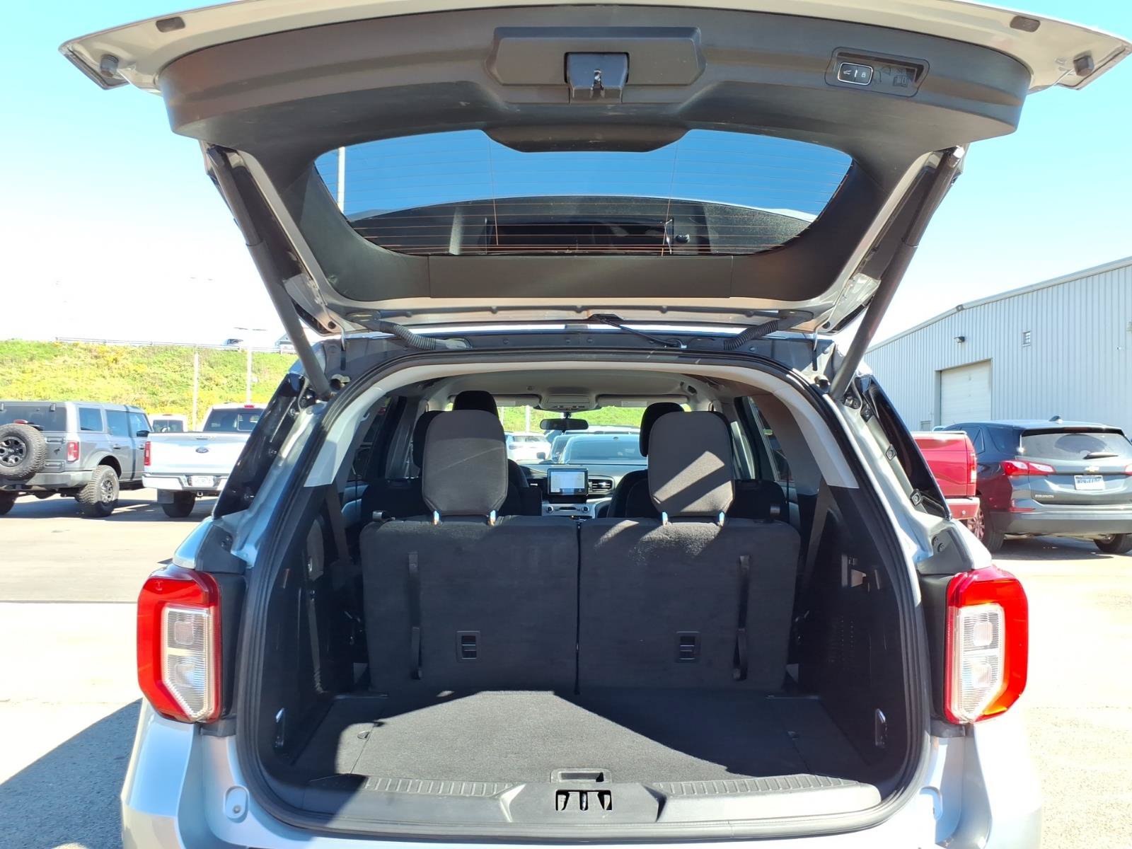 Certified 2023 Ford Explorer XLT AWD/4WD image 11