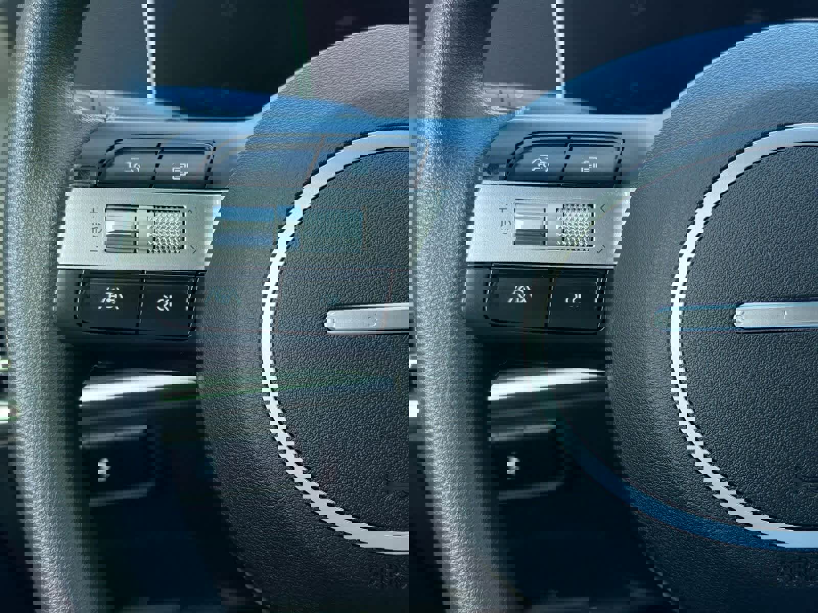 Used 2025 Hyundai Santa Cruz SEL image 26