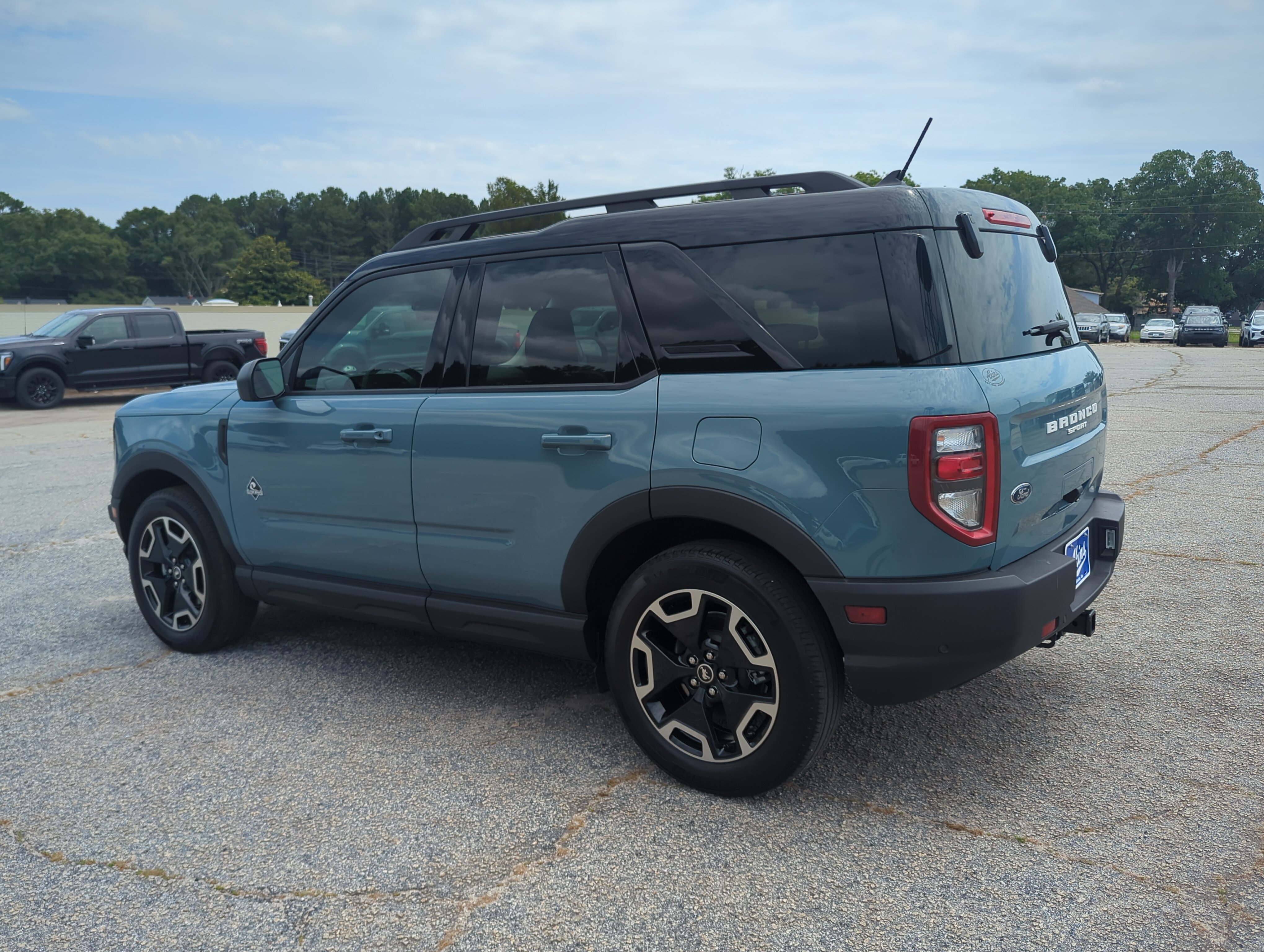 Certified 2022 Ford Bronco Sport Outer Banks w/ Tech Package AWD/4WD image 5
