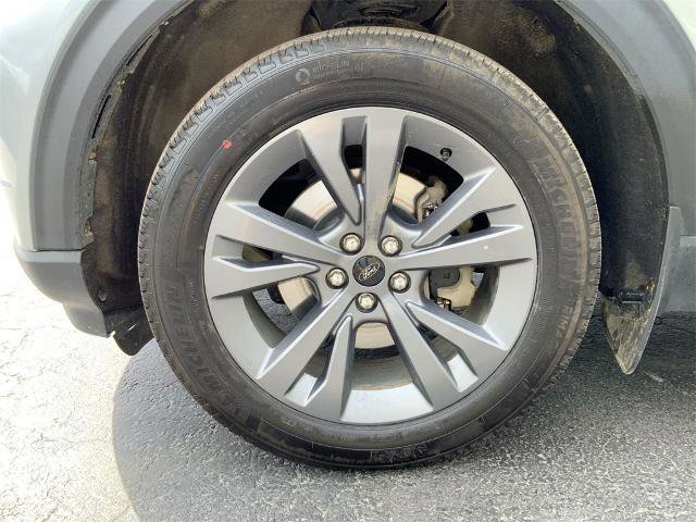 Certified 2022 Ford Explorer XLT w/ Equipment Group 202A image 10