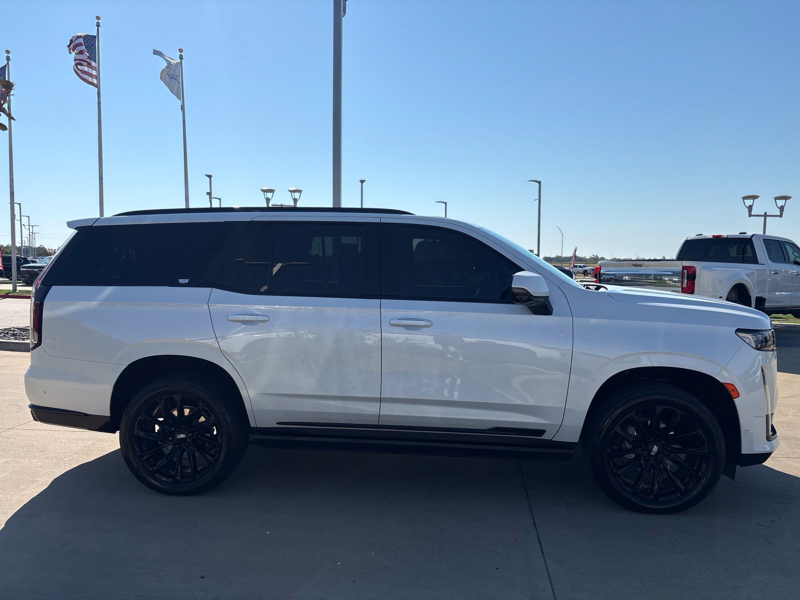 Used 2024 Cadillac Escalade Sport Platinum w/ LPO, ONYX Package AWD/4WD image 6
