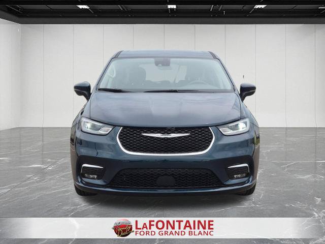Used 2023 Chrysler Pacifica Touring-L FWD image 8