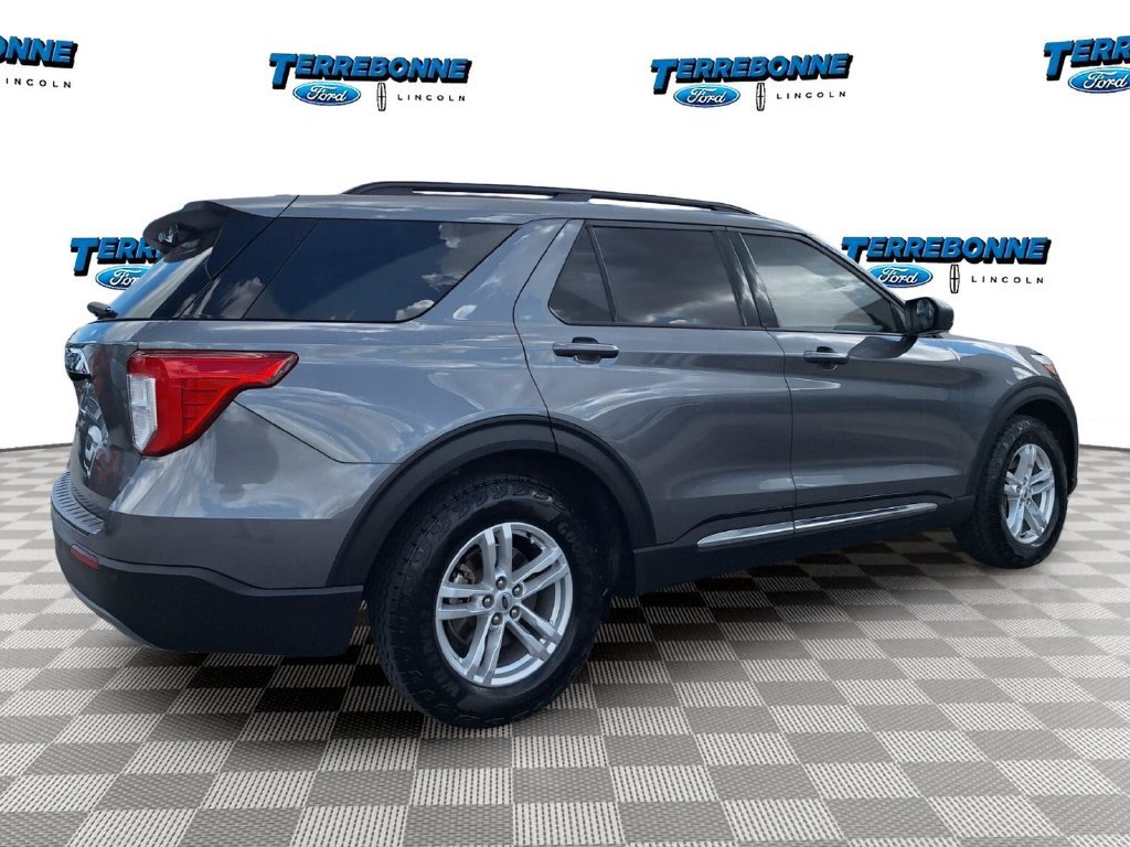 Certified 2022 Ford Explorer XLT w/ Equipment Group 202A RWD image 5