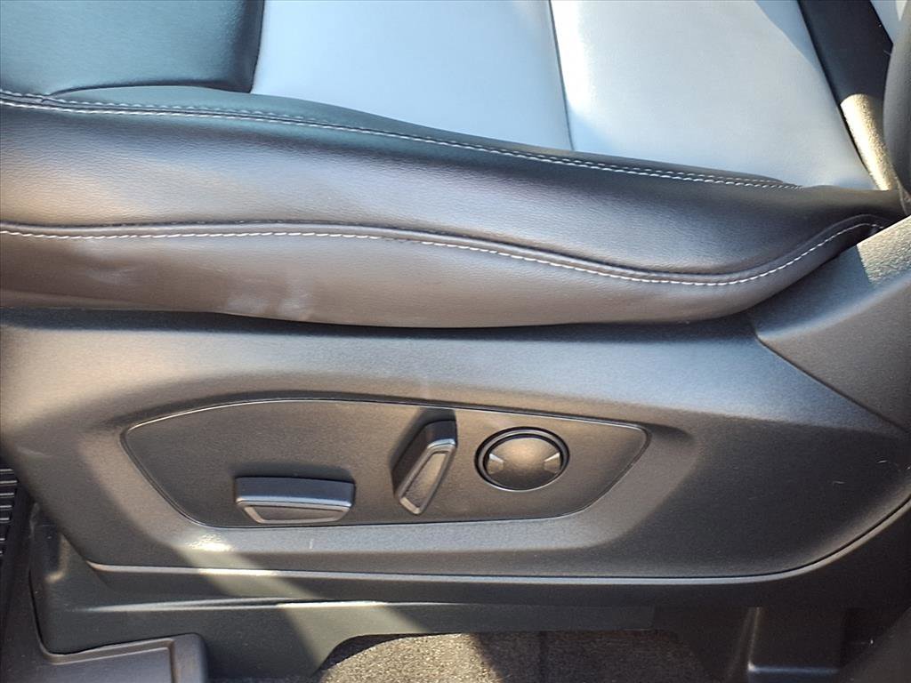 Certified 2023 Ford Explorer XLT w/ Equipment Group 202A image 7