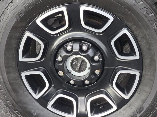 Certified 2024 Ford F250 Platinum image 16