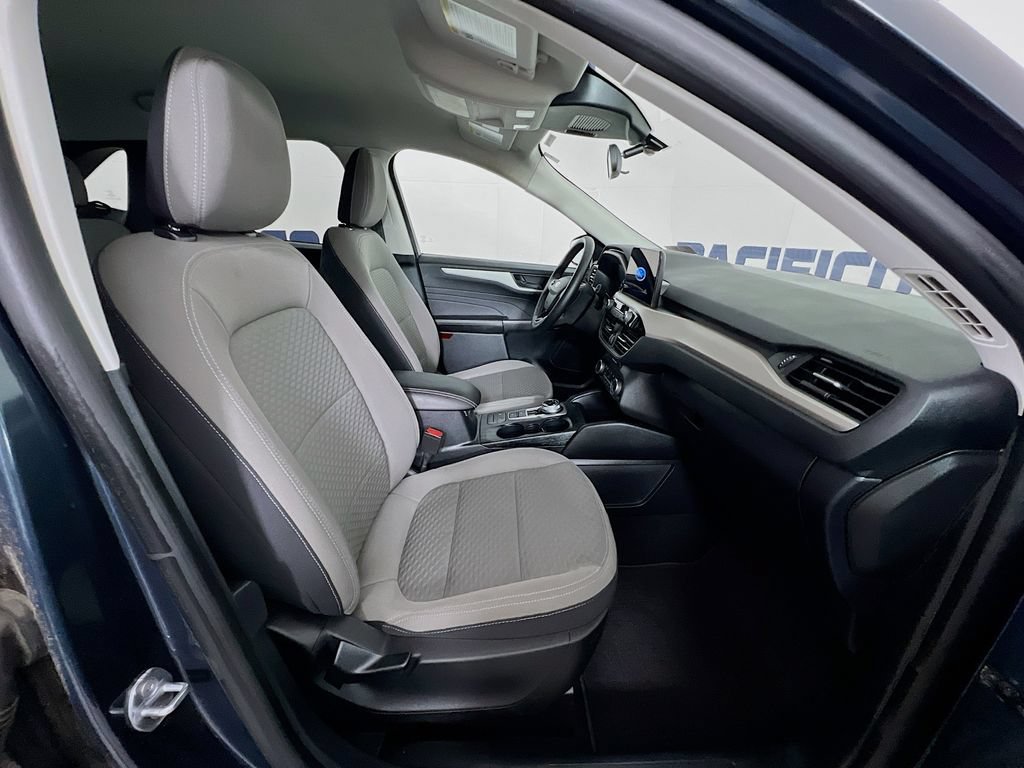 Certified 2022 Ford Escape SE w/ Convenience Package FWD image 32