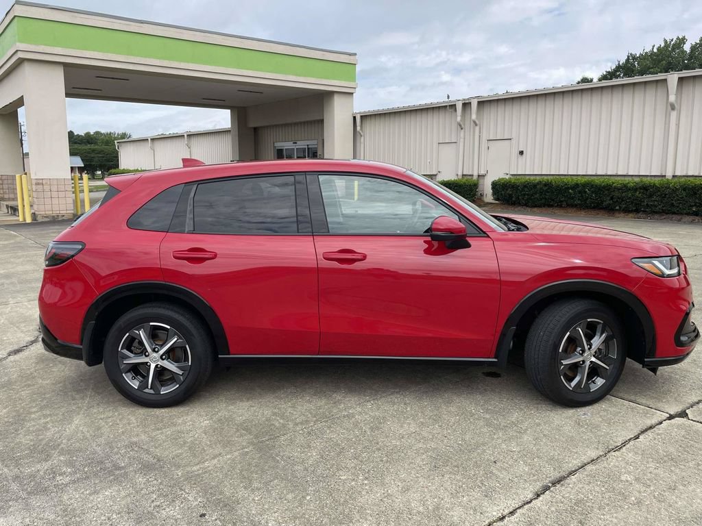 Used 2025 Honda HR-V EX-L image 2