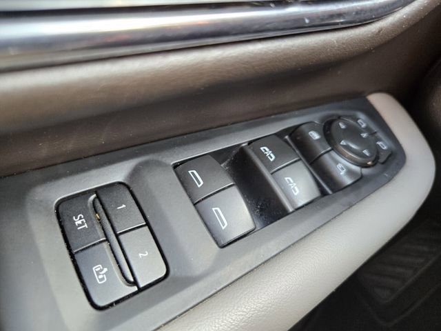 Used 2022 GMC Yukon SLT w/ SLT Luxury Package image 32