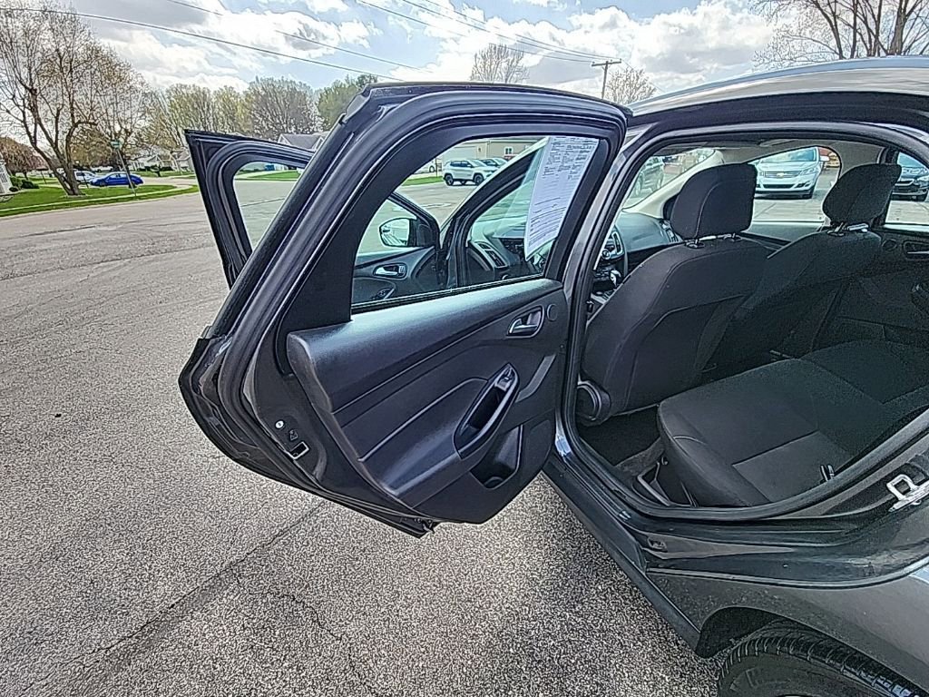 Certified 2018 Ford Focus SEL FWD image 19
