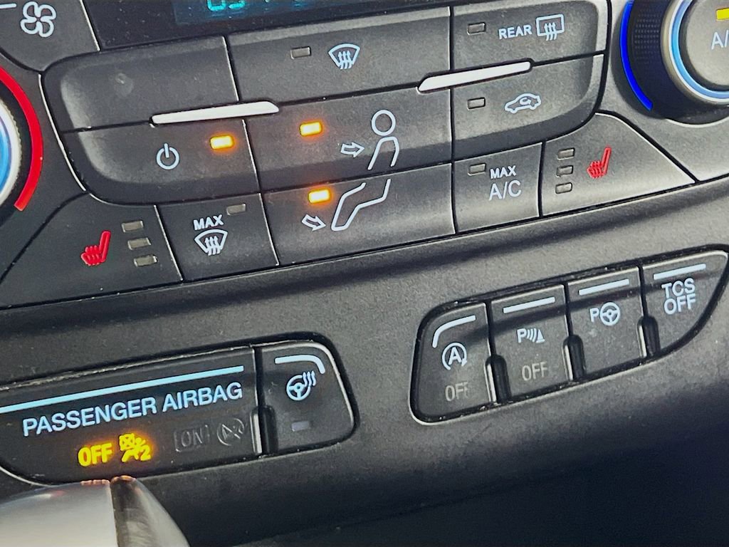 Certified 2019 Ford Escape Titanium AWD/4WD image 27