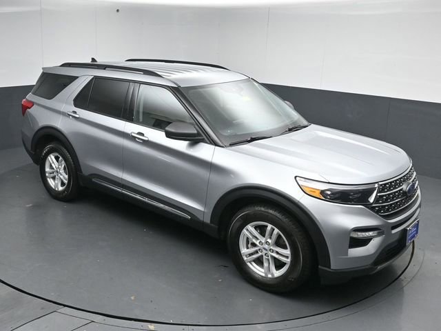 Certified 2022 Ford Explorer XLT w/ Equipment Group 202A image 21