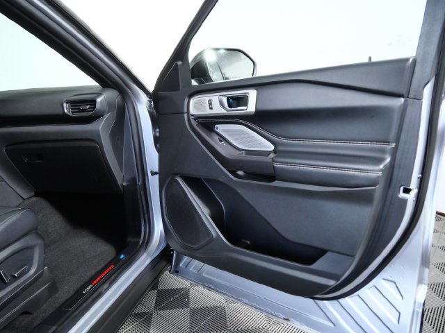 Certified 2020 Ford Explorer ST w/ Premium Technology Package AWD/4WD image 10