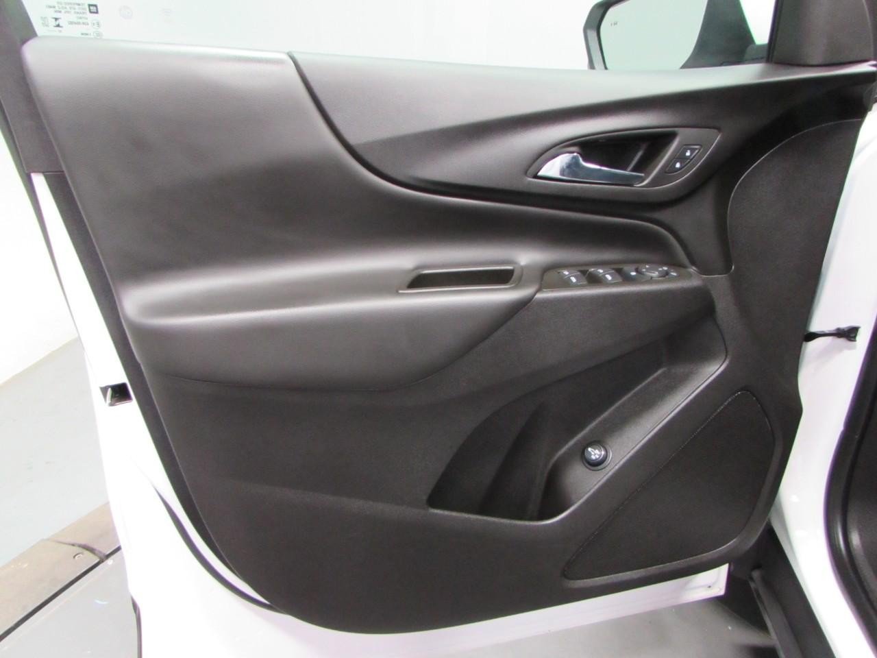 Used 2024 Chevrolet Equinox LT AWD/4WD image 12