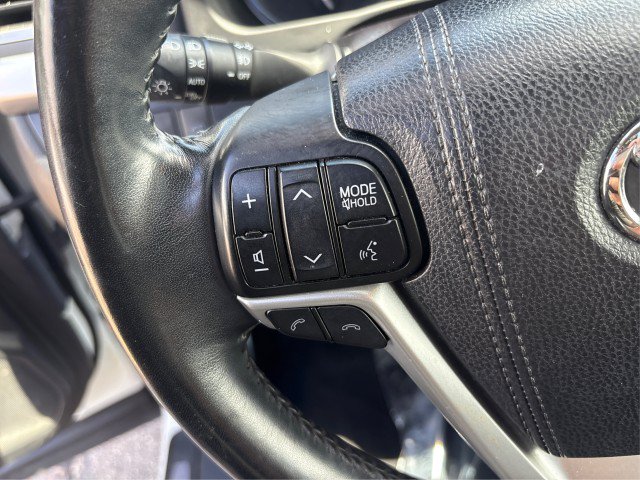 Used 2018 Toyota Highlander Limited AWD/4WD image 22