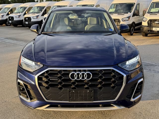 Used 2022 Audi Q5 2.0T Premium w/ Convenience Package AWD/4WD image 2