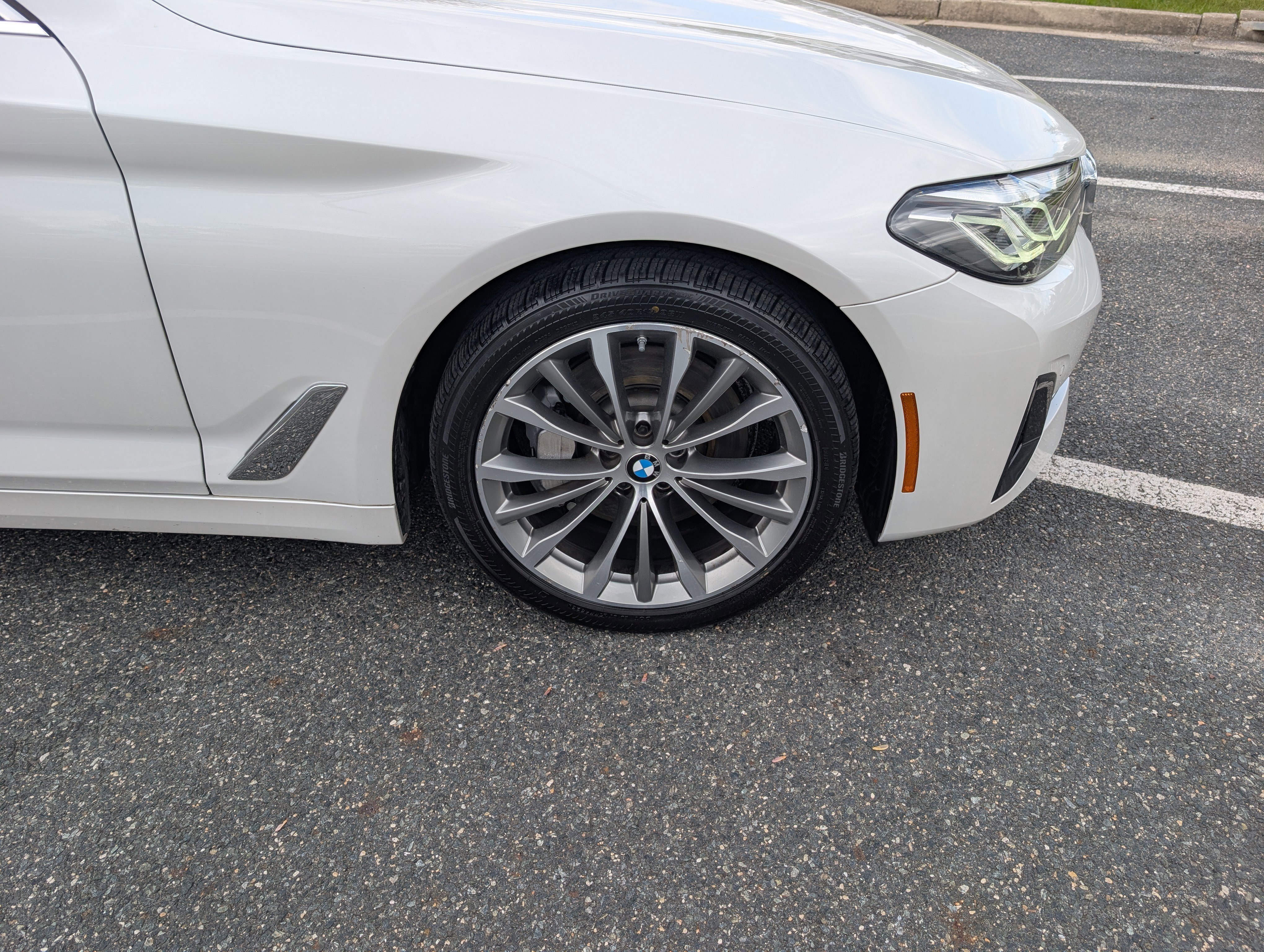 Used 2022 BMW 530i xDrive w/ Premium Package AWD/4WD image 9