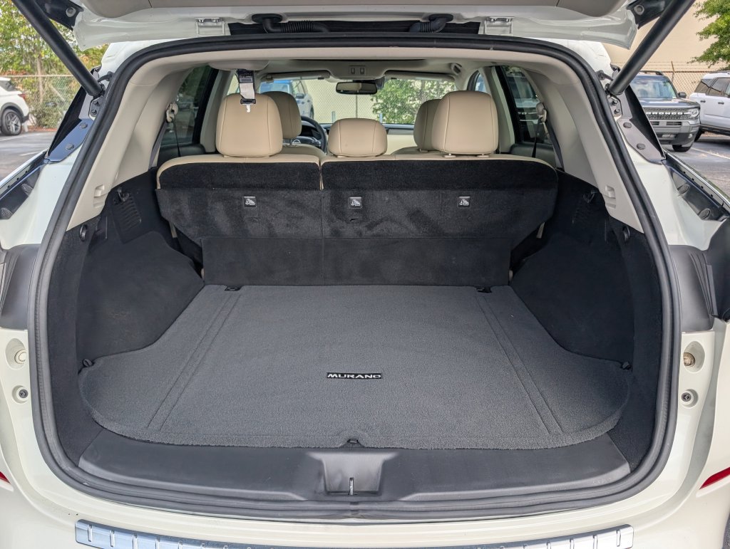 Used 2023 Nissan Murano Platinum w/ Cargo Package FWD image 9