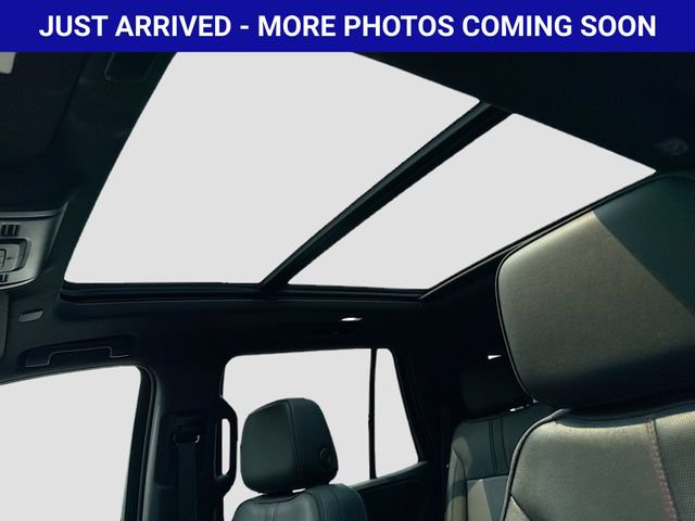 Used 2022 Chevrolet Tahoe RST w/ Luxury Package AWD/4WD image 12