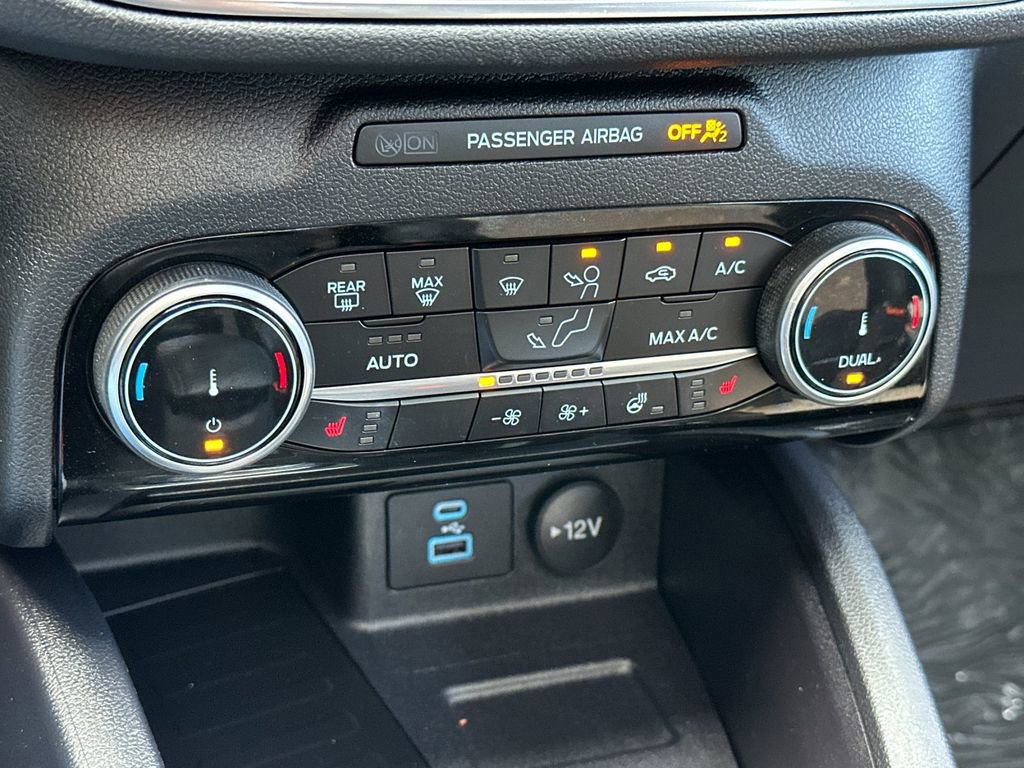 Certified 2022 Ford Escape Titanium w/ Titanium Premium Package image 21