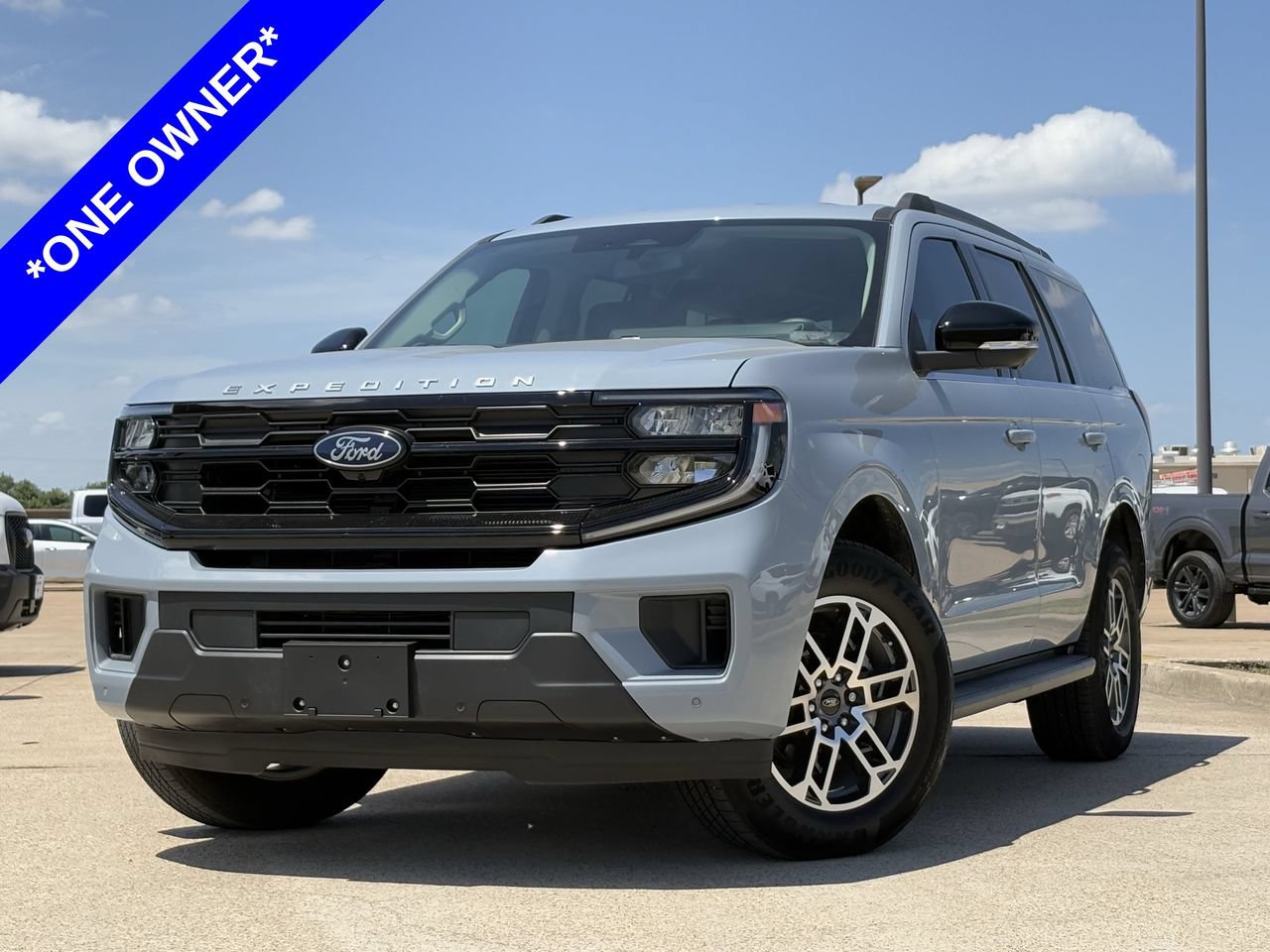 Certified 2026 Ford Expedition Active RWD image 2