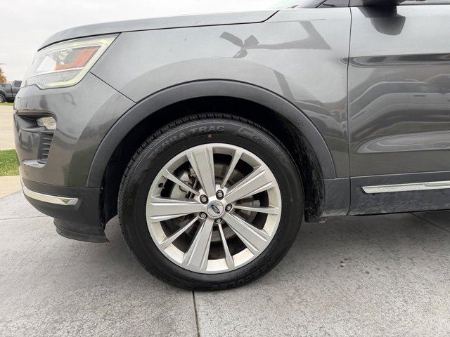Certified 2018 Ford Explorer Limited image 4