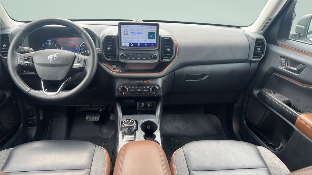 Certified 2023 Ford Bronco Sport Outer Banks w/ Tech Package AWD/4WD image 3
