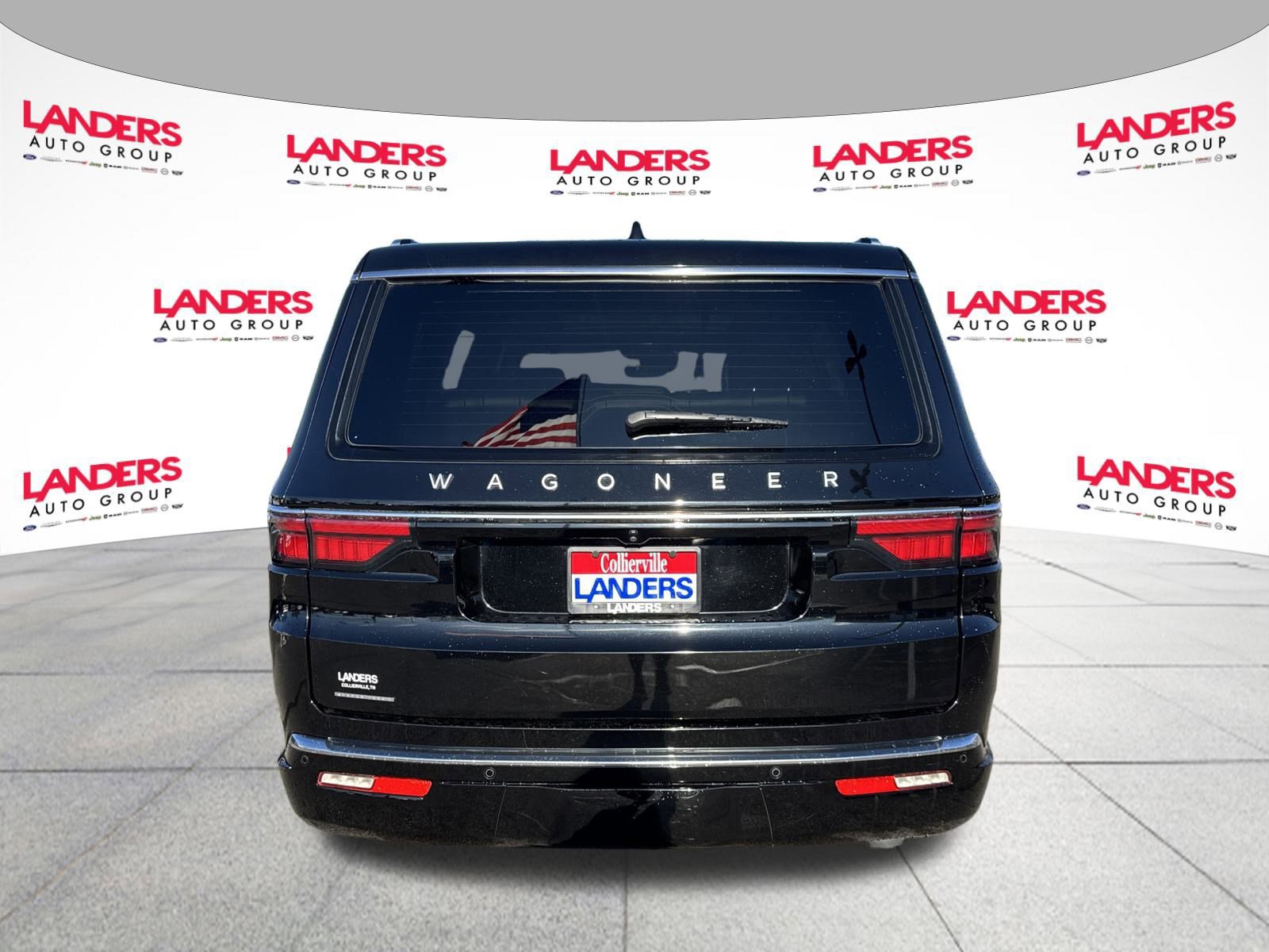 Used 2023 Jeep Wagoneer BASE w/ Premium Group I image 4