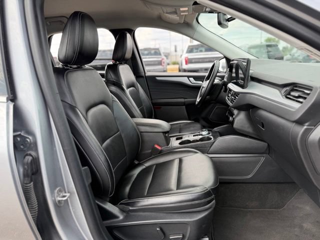 Certified 2024 Ford Escape Platinum AWD/4WD image 16