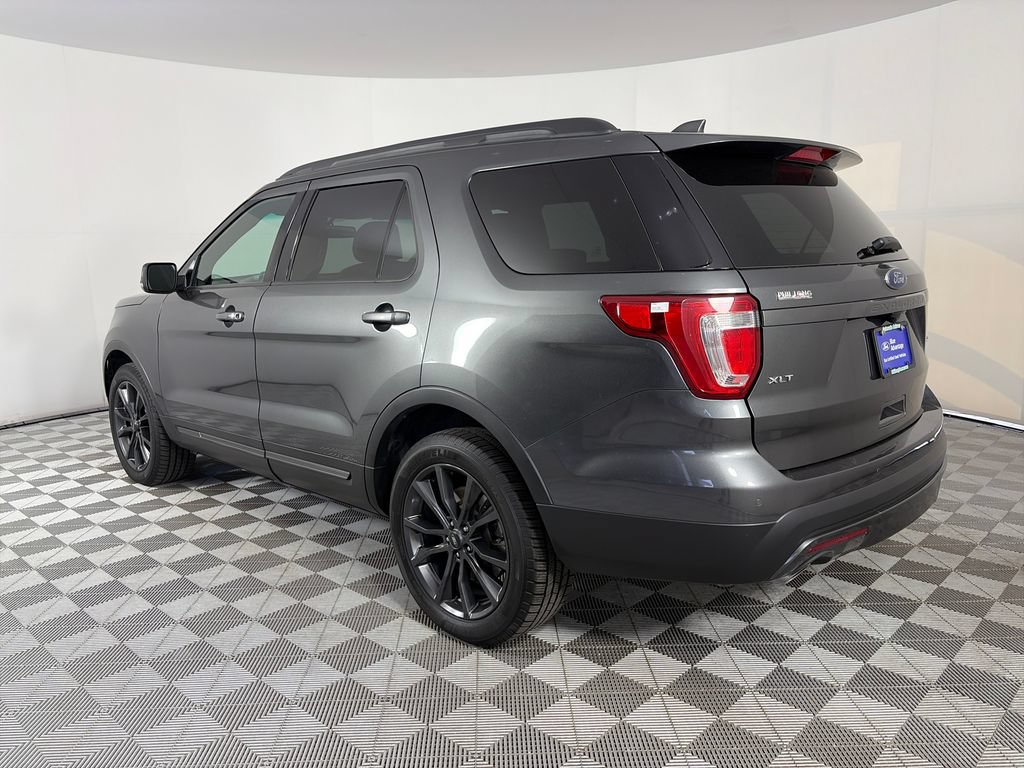 Certified 2017 Ford Explorer XLT w/ Equipment Group 202A AWD/4WD image 5