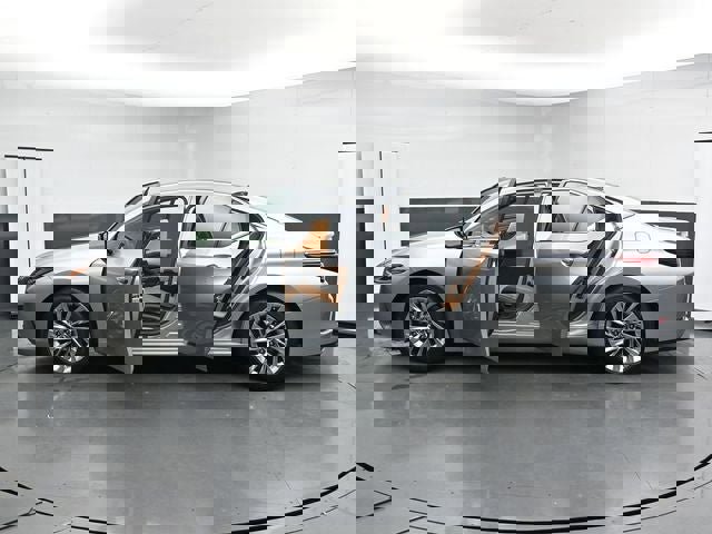 Used 2022 Lexus ES 350 Ultra Luxury w/ Accessory Package FWD image 37