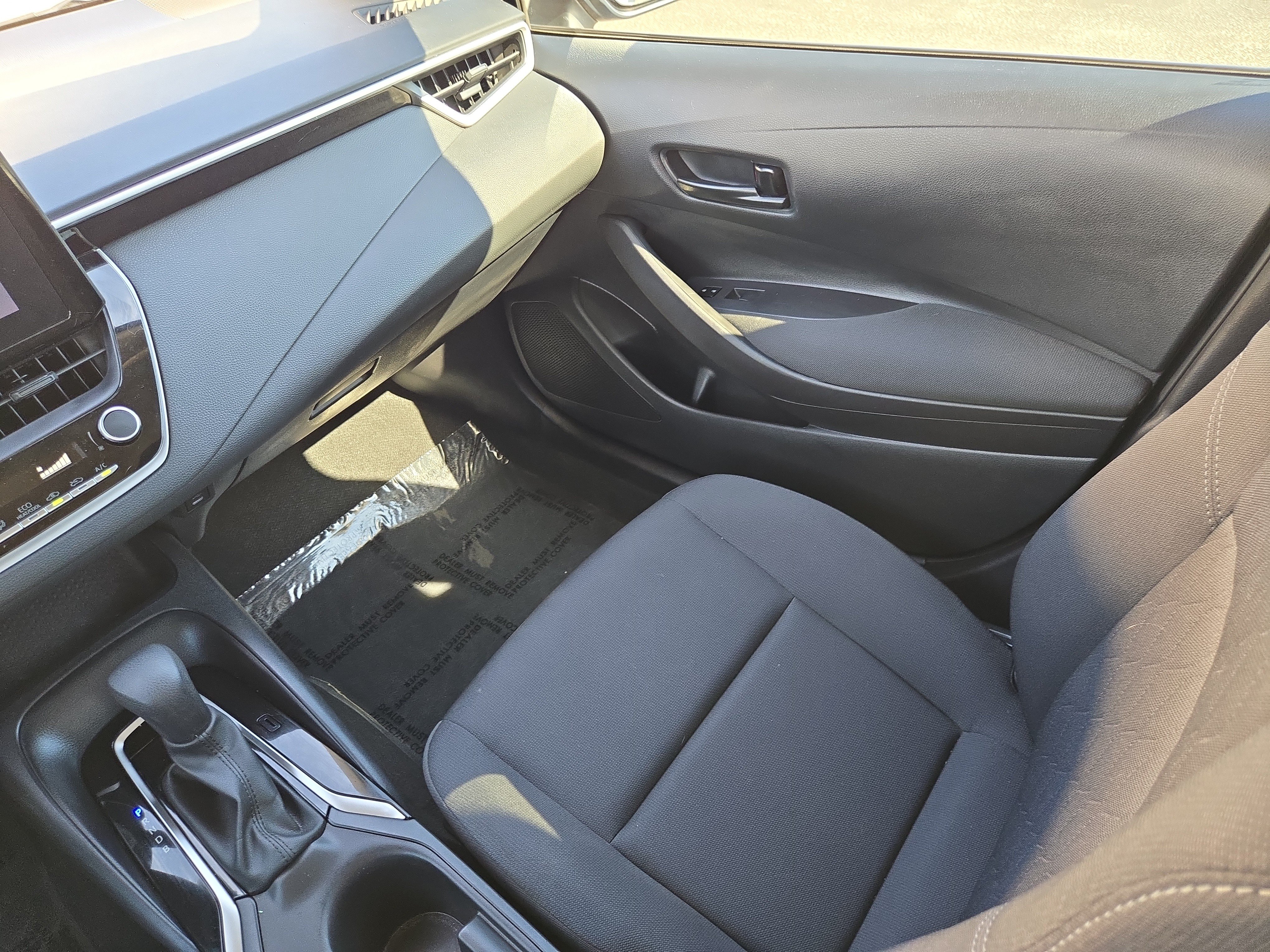 Used 2024 Toyota Corolla LE FWD image 14