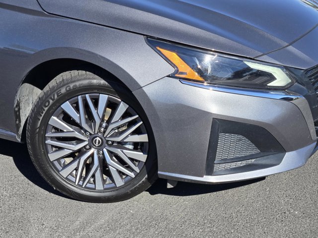 Used 2025 Nissan Altima 2.5 SV AWD/4WD image 9