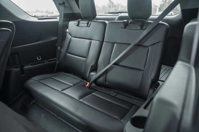 Certified 2024 Ford Explorer XLT w/ Equipment Group 202A image 34