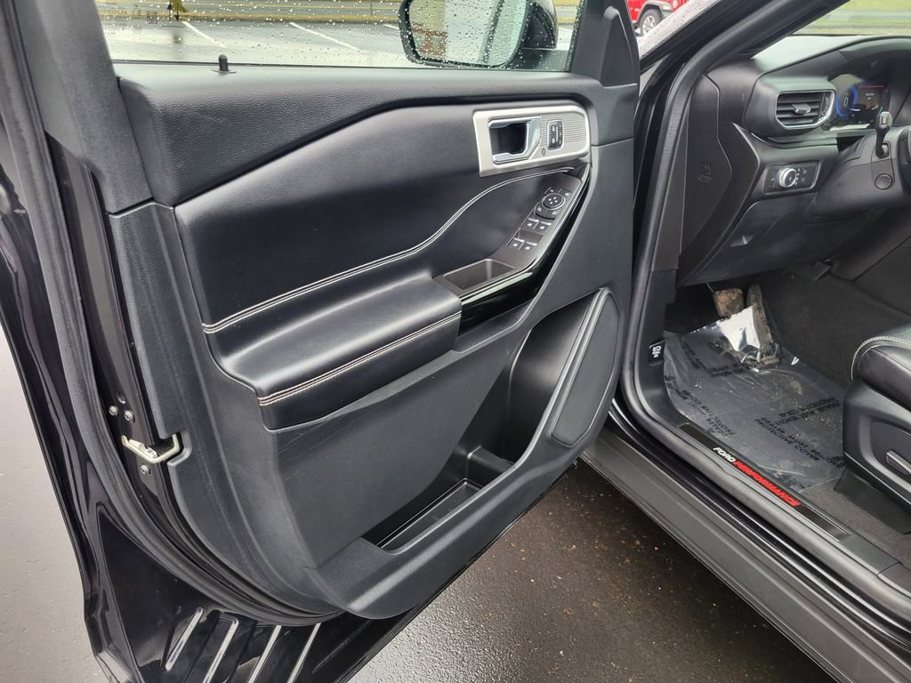 Certified 2022 Ford Explorer ST w/ Equipment Group 401A image 5