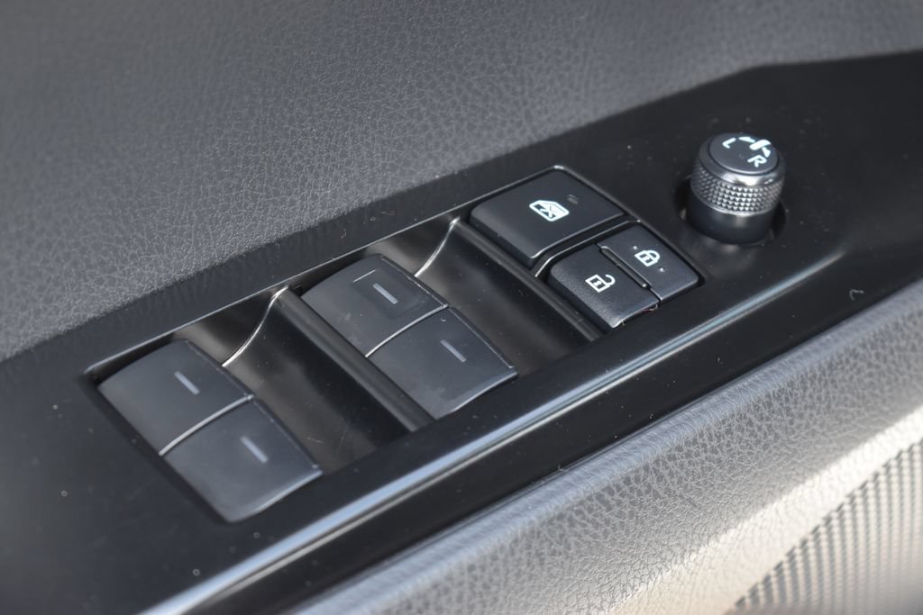 Used 2025 Toyota Camry LE FWD image 28