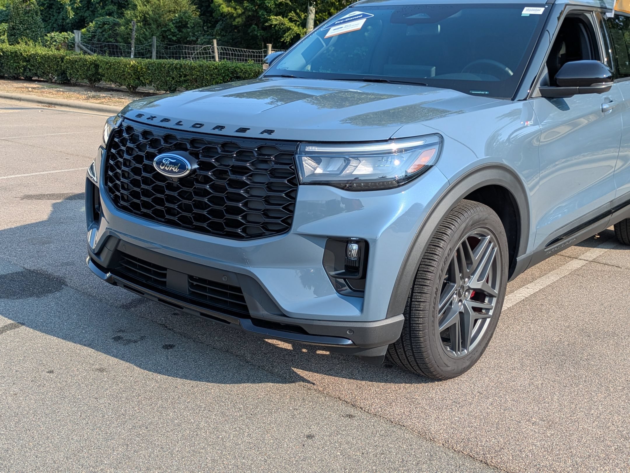 Certified 2025 Ford Explorer ST-Line w/ Premium Package AWD/4WD image 10