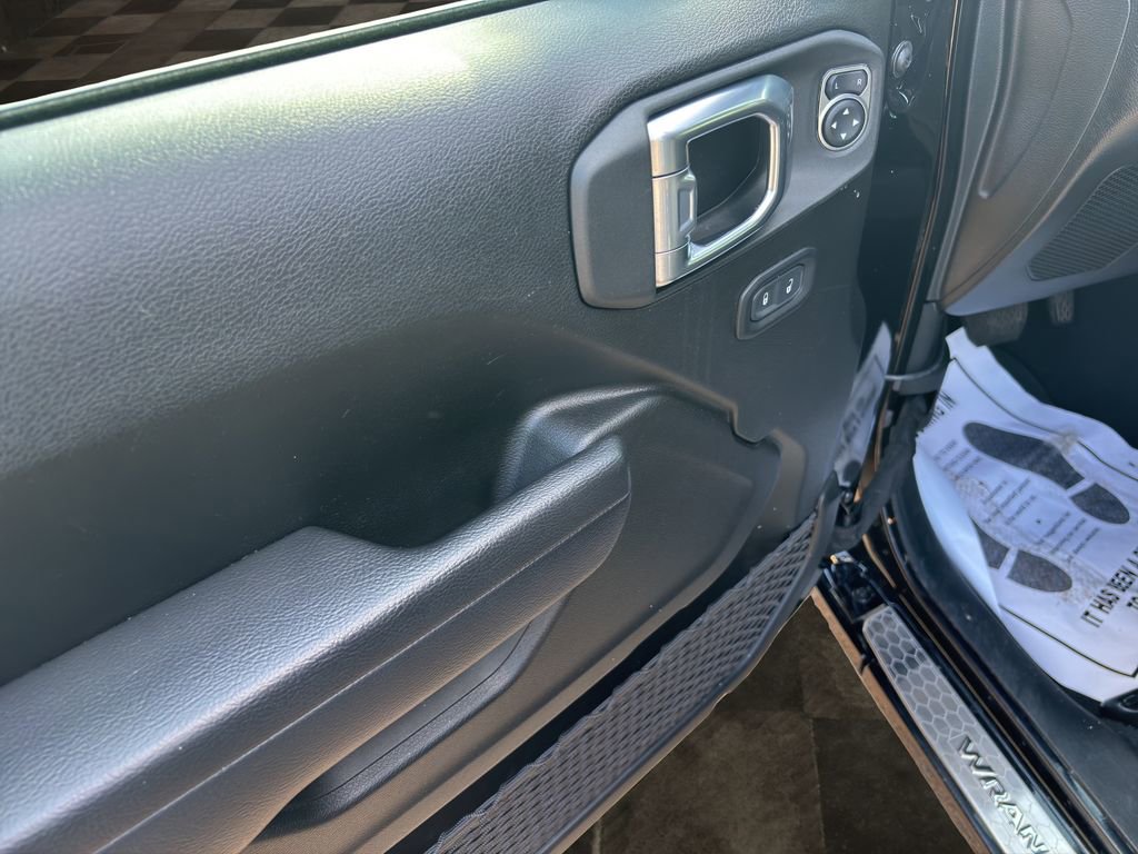 Used 2022 Jeep Wrangler Sport S image 18