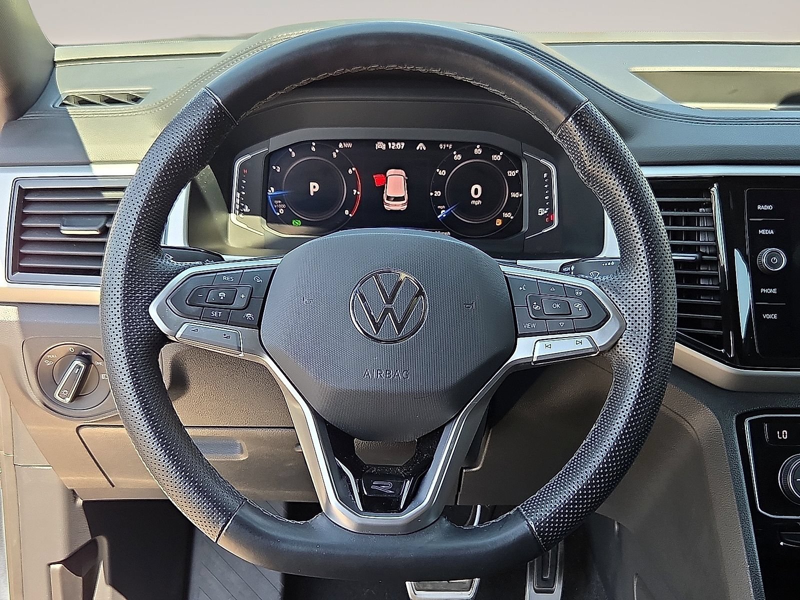 Used 2023 Volkswagen Atlas Cross Sport SEL R-Line AWD/4WD image 13