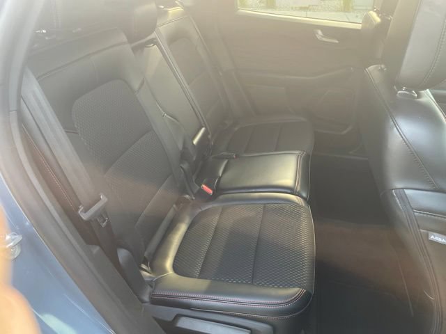 Certified 2025 Ford Escape ST-Line Select AWD/4WD image 23