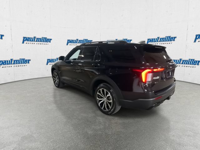 Certified 2025 Ford Explorer ST-Line AWD/4WD image 8