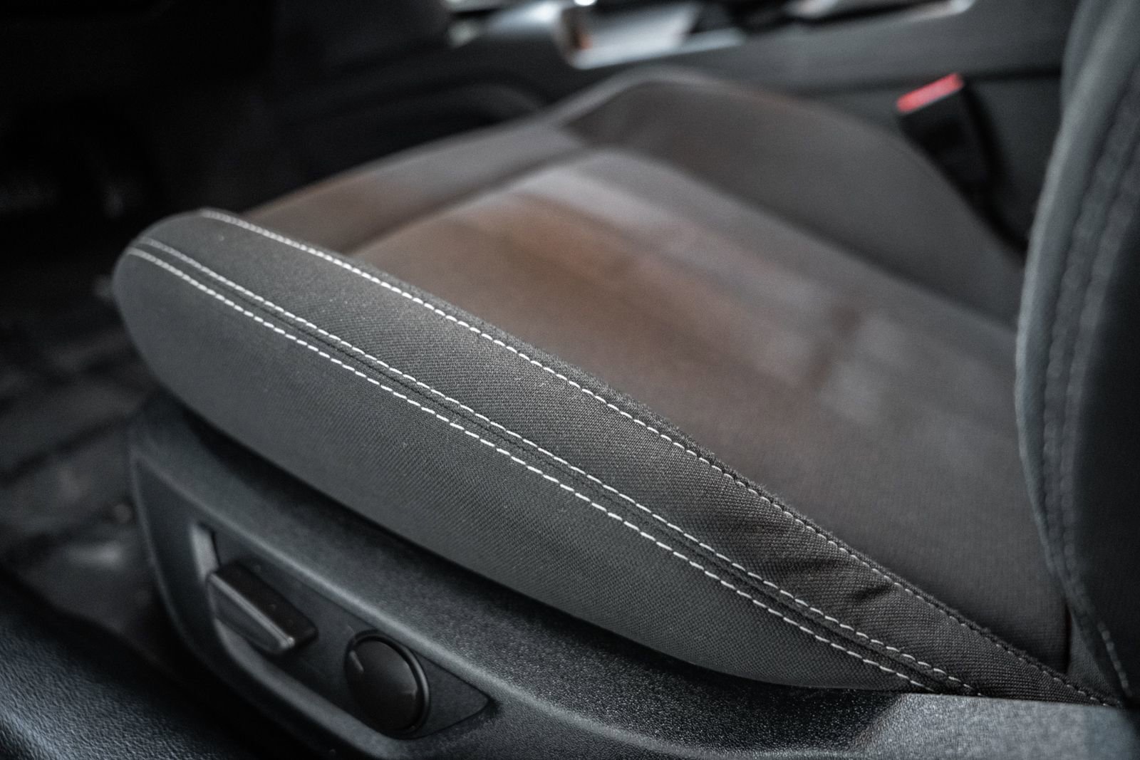 Certified 2022 Ford Mustang Coupe w/ Equipment Group 101A image 38