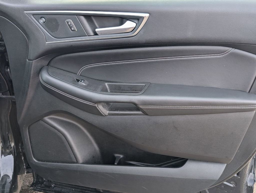 Certified 2024 Ford Edge Titanium image 49