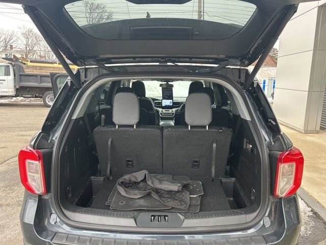 Certified 2022 Ford Explorer XLT w/ Equipment Group 202A image 28