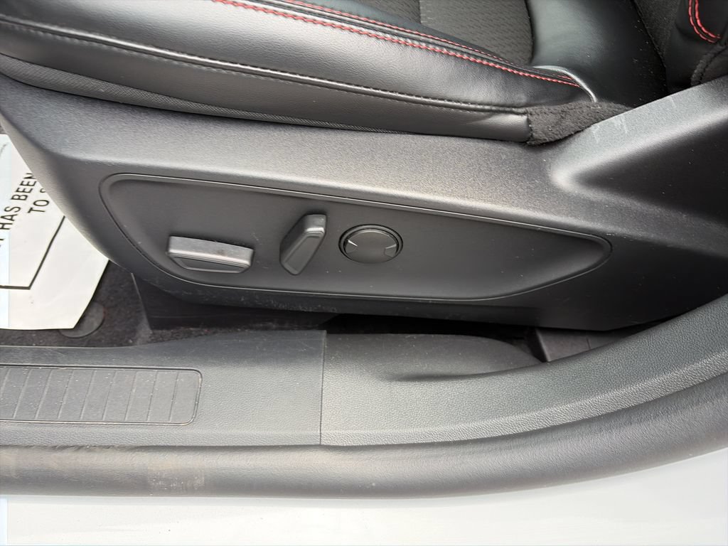 Certified 2025 Ford Escape ST-Line FWD image 13