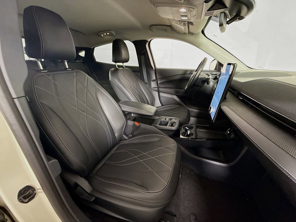 Certified 2025 Ford Mustang Mach-E Select w/ Comfort Package Lite image 28