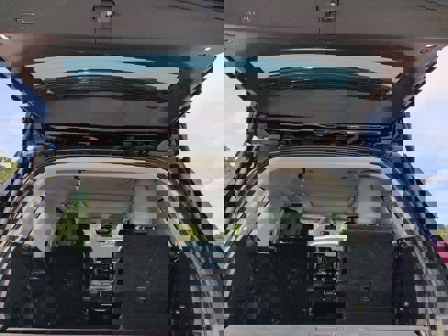 Certified 2025 Ford Expedition Active image 33