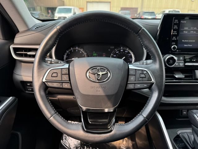 Used 2020 Toyota Highlander XLE AWD/4WD image 36